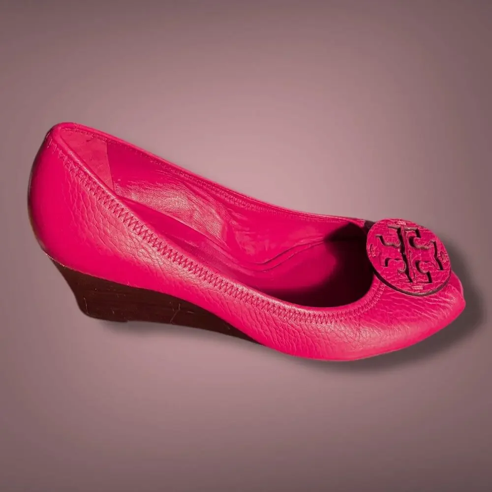 Size 8 TORY BURCH Sally Peep Toe Pink Tumbled Leather Wedge Leather Logo Detail - Picture 5 of 13